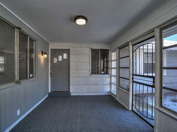 2nd image of 2834 Southridge Dr