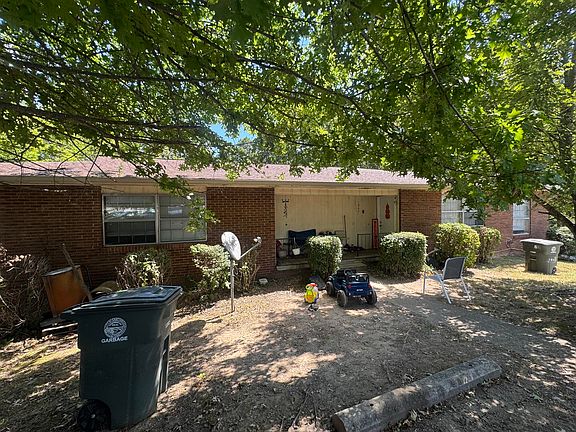 2nd image of 1845 Dana Ln