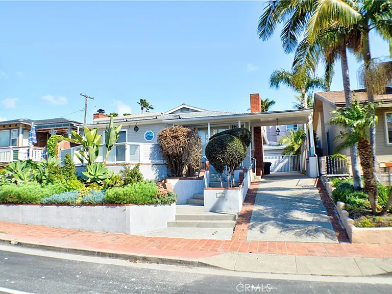 123 W Avenida Valencia — Photo 1