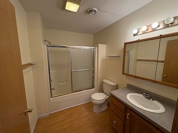 5th image of 438 Main St E #1