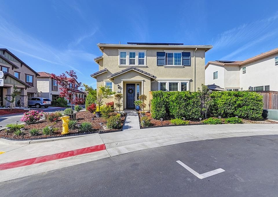 1st image of 841 Lincolnshire Cir