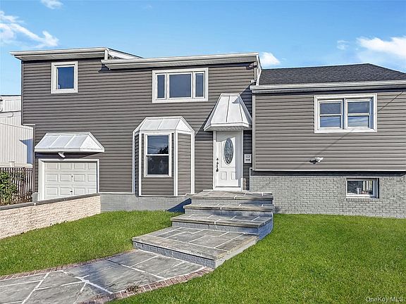 3rd image of 1115 Jackson Place