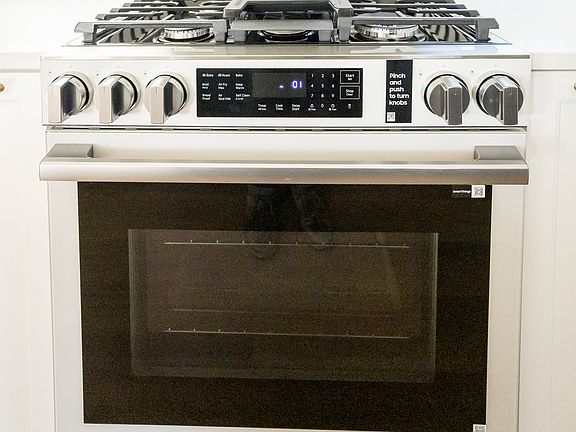3rd image of 42B Cooper St
