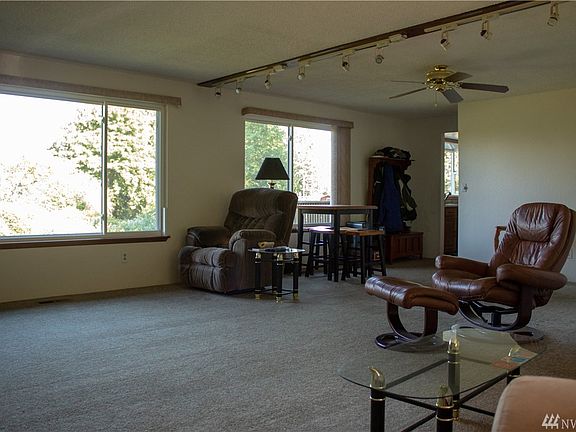 2nd image of 18117 Waverly Dr