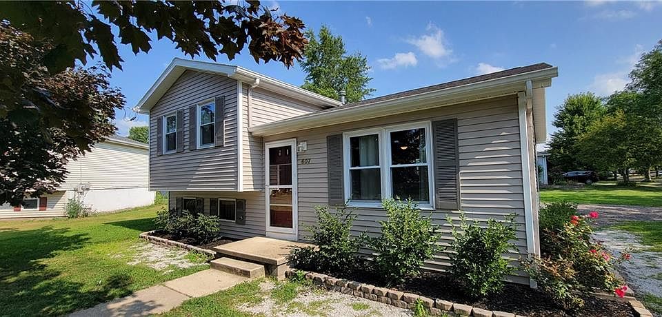1st image of 607 Heron Ct