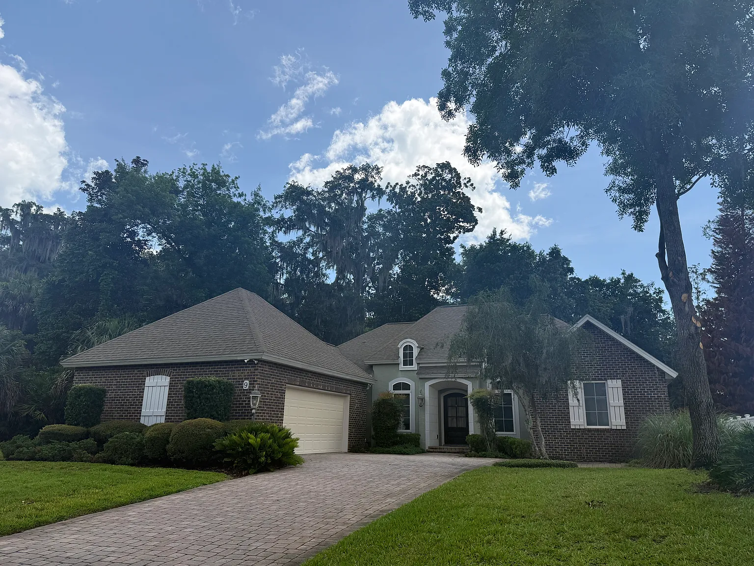 3 bed, 2.5 bath, 1951 sqft, $2,800 — Photo 2