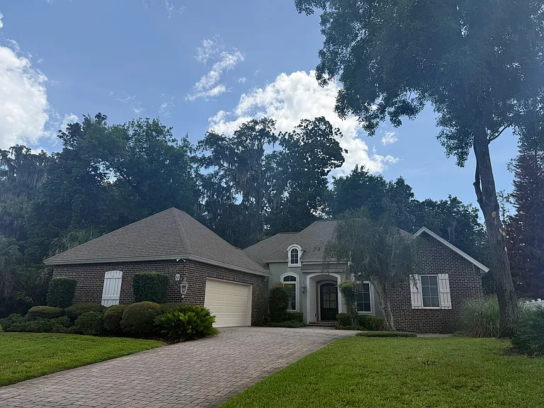 9 Ivey Ln — Photo 2