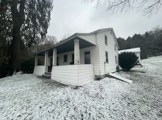9785 S Wayland Rd, Meadville, PA 16335