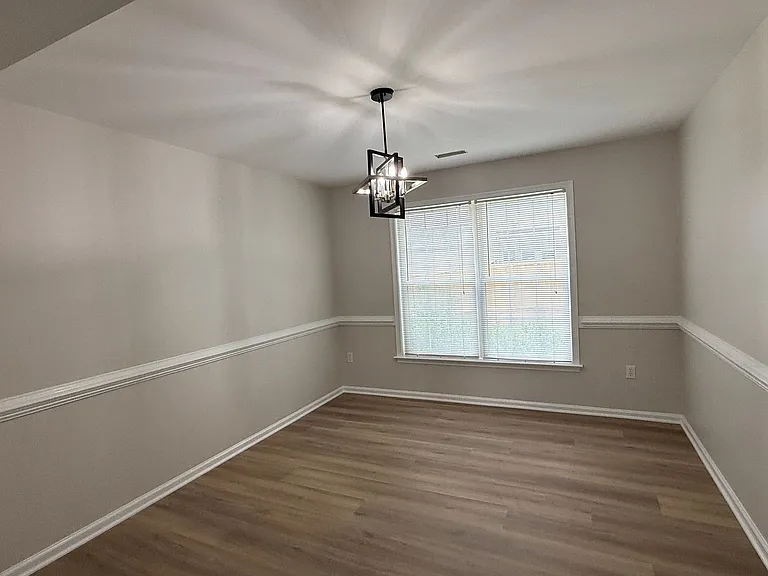 10100 Bellevue Ct — Photo 5