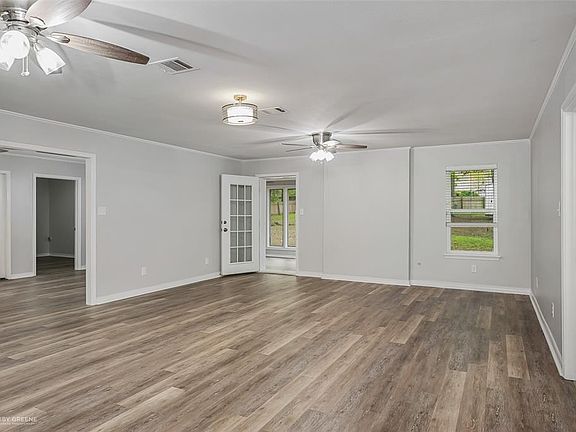 3rd image of 8220 Creekdale St