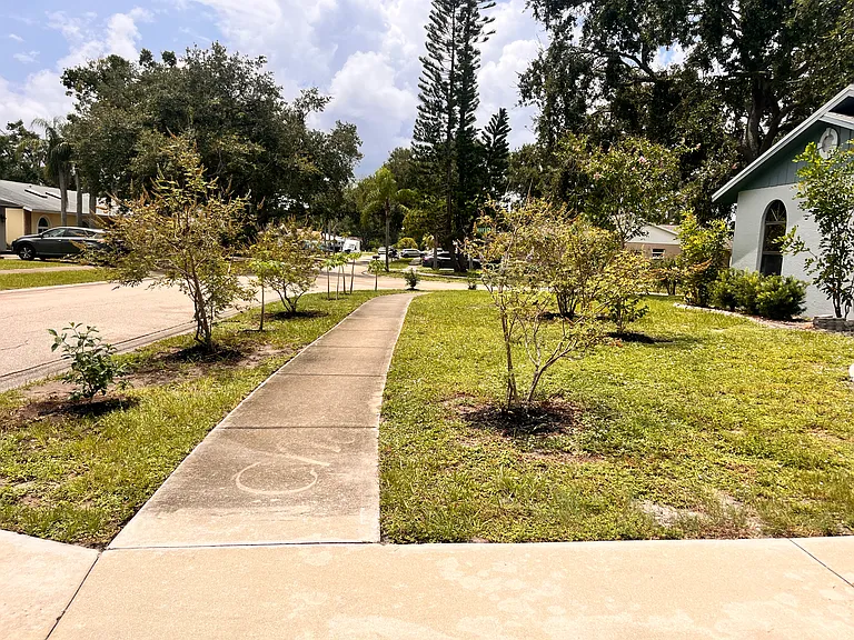 2420 Briar Oak Cir — Photo 18