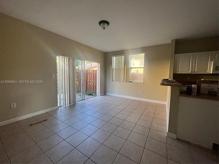 3360 NE 14th Dr #10430 — Photo 17