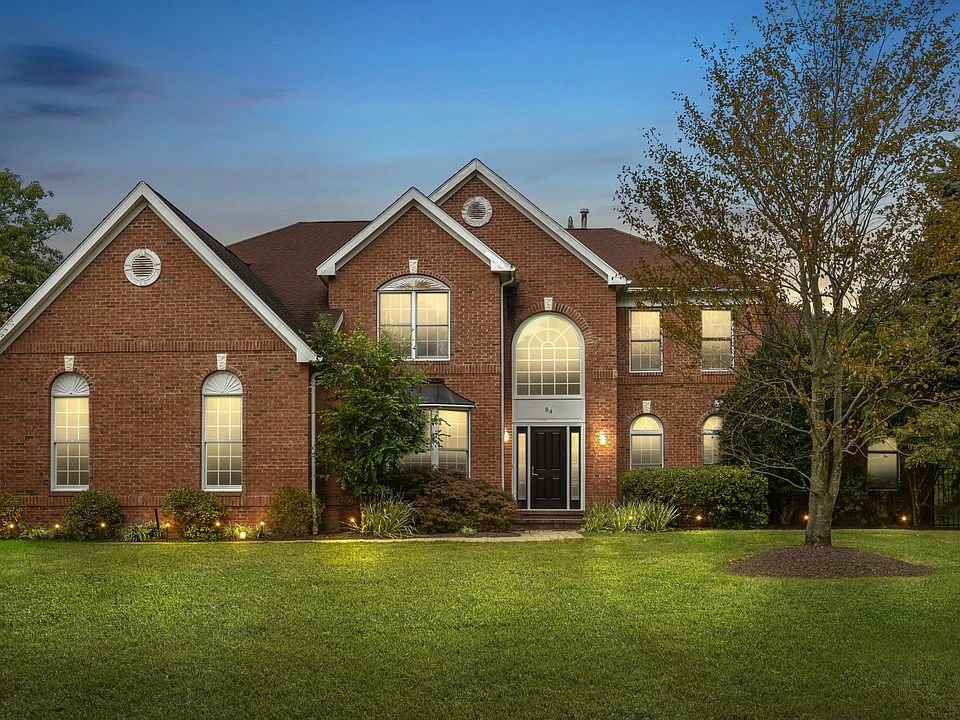 1st image of 84 Dimond Ave