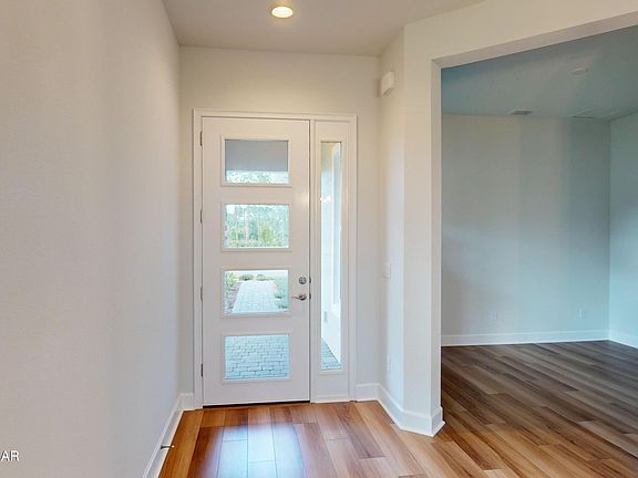 3rd image of 6452 Roseberry Ct