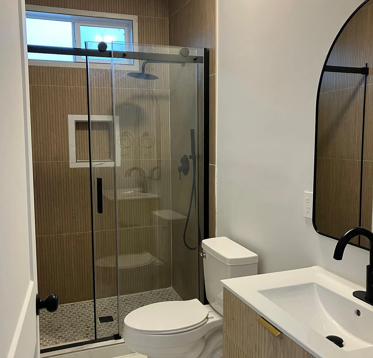 2 bed, 1150 sqft, $2,350 — Photo 3