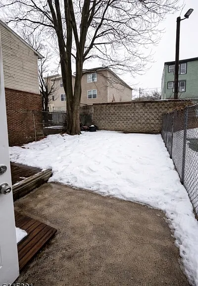 64 N 13th St #3 — Photo 11