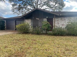 5819 Autumn Forest Dr, Houston, TX 77092