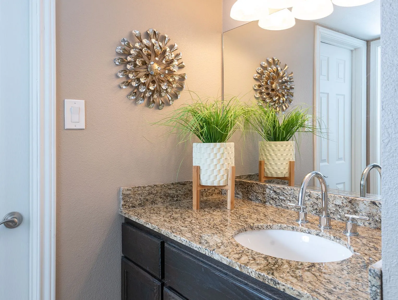 The Quorum at Trophy Club Townhomes — Photo 4