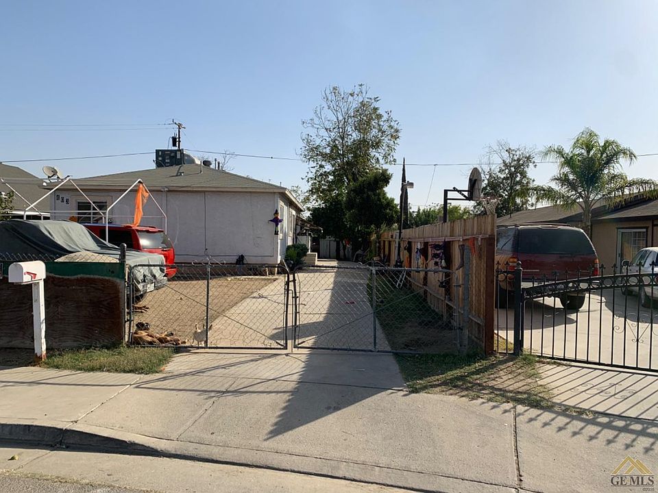2nd image of 403 Melba Ln