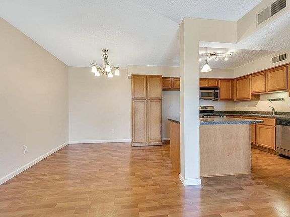 5th image of 1425 Willow Brook Cv