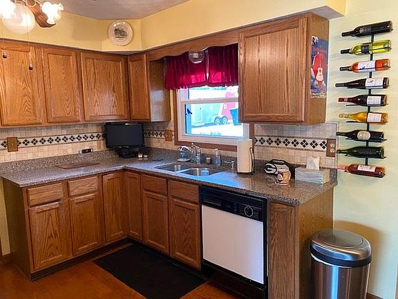 4th image of 407 S 31st St