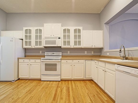 4th image of 6376 Edgewater Dr