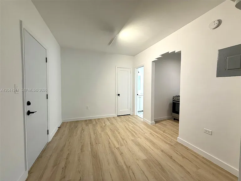 641 10th St #2 — Photo 5
