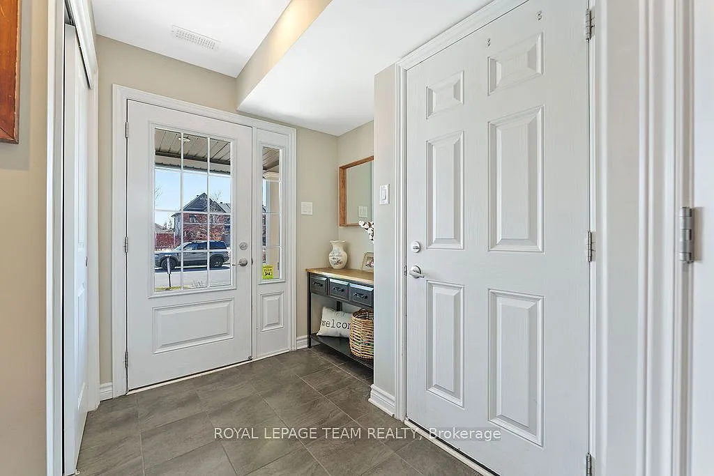 2 bed, $2,350 — Photo 3