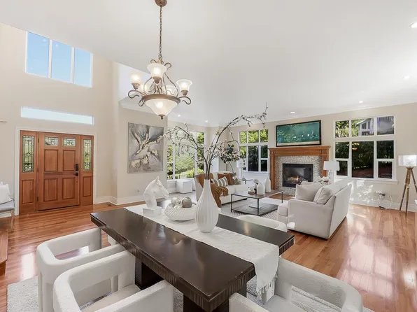 17645 Manzanita Dr, Morgan Hill, CA 95037