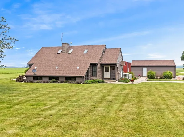8554 S 450 W, South Whitley, IN 46787