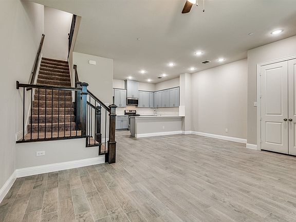 3rd image of 1455 Perrin Ln