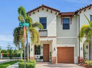 10380 NW 88th Ter, Doral, FL 33178