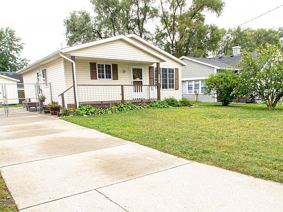 2nd image of 300 58th St SE