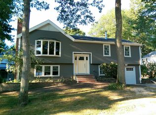 101 Gayland Rd, Needham, MA 02492
