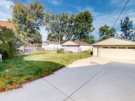 2nd image of 4004 Wellington Ave