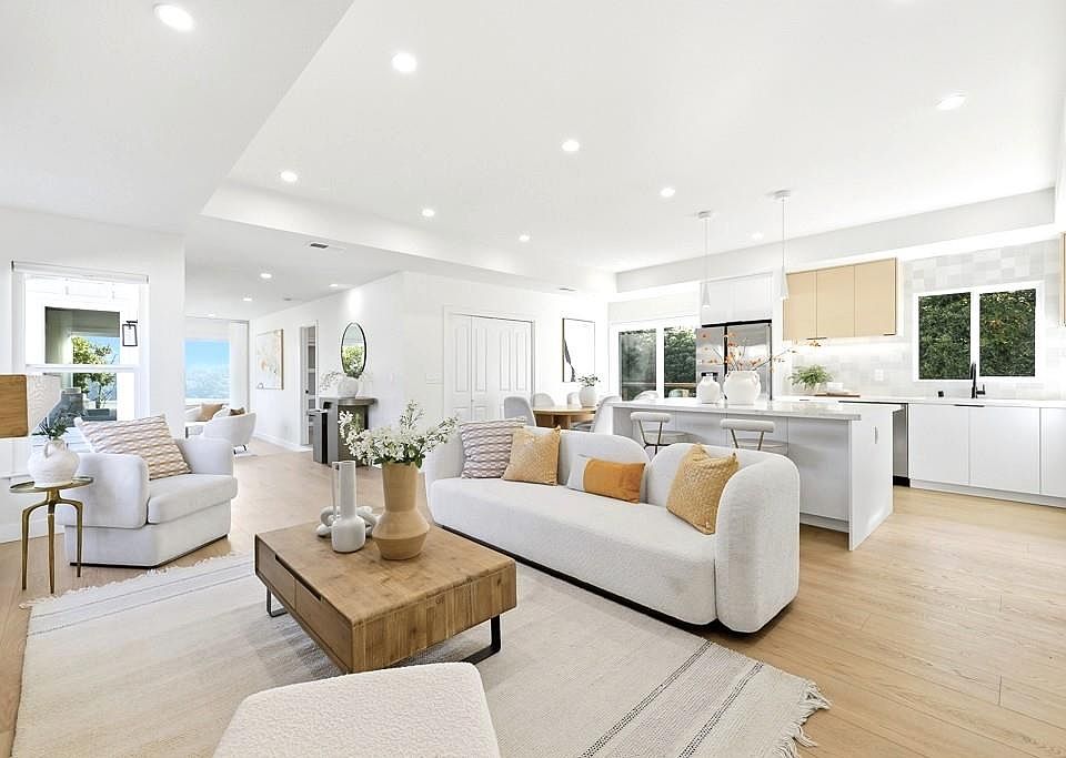 1st image of 2637 Sequoia Way