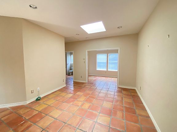 5th image of 4027 Herschel Ave APT B