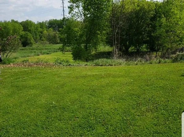 611 Old Farm Ln, Lapeer, MI 48446