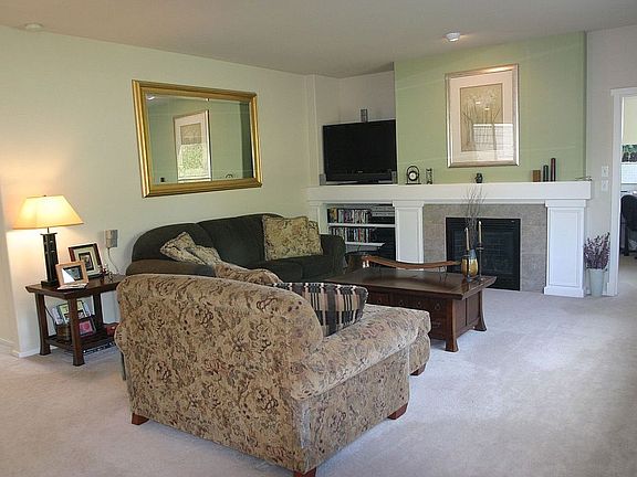 4th image of 3145 Maplewood Cir NE