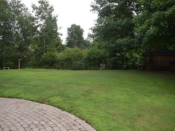 4th image of 8383 Sonnybrook Dr