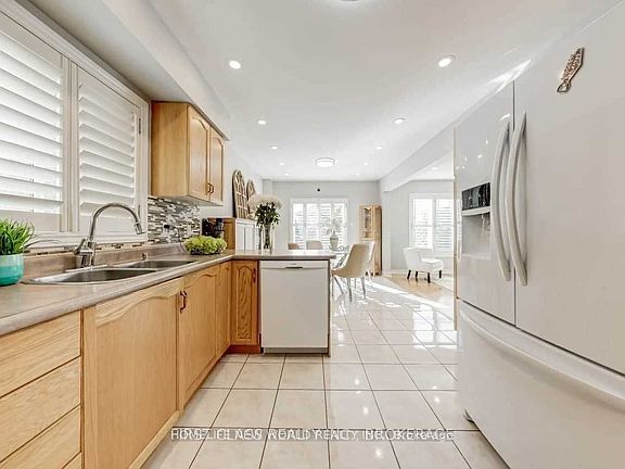 4th image of 17 Zippora Dr