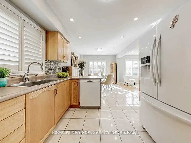 17 Zippora Dr — Photo 4