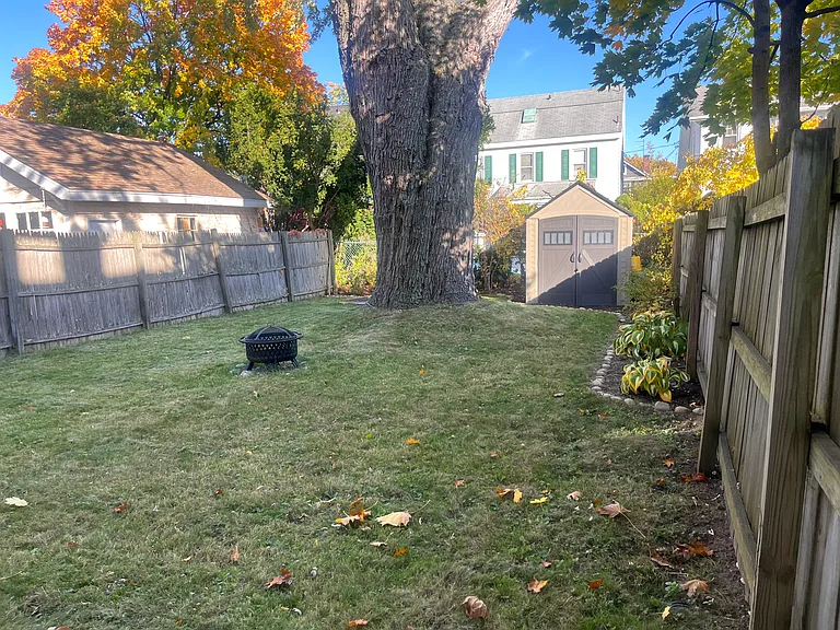 6 Forest Ave — Photo 18