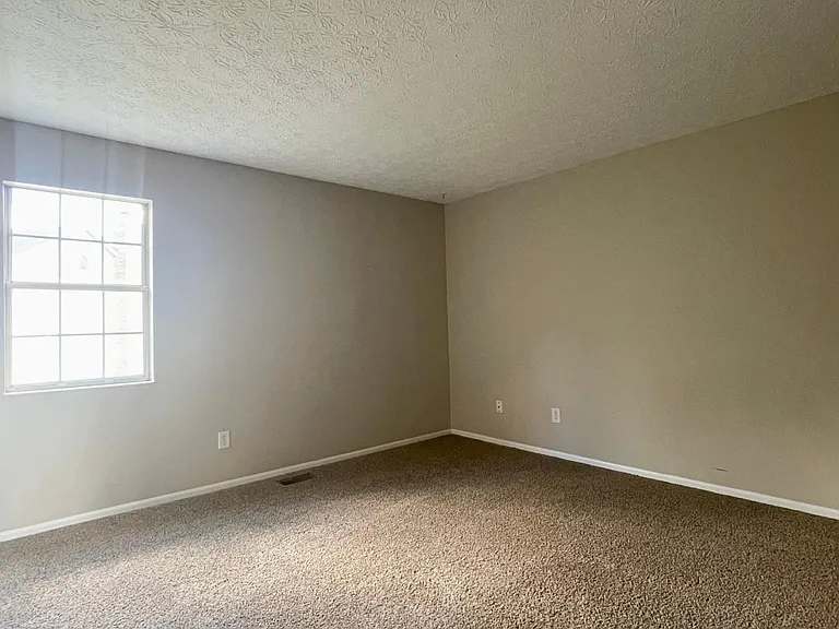 7770 Amberfalls Ct — Photo 20