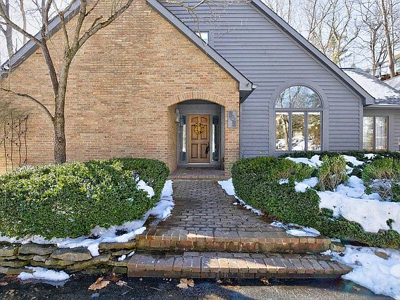 3rd image of 540 Overbrook Dr