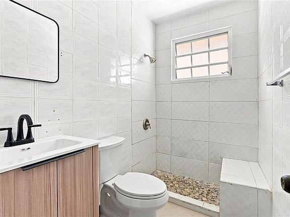 5th image of 413 Edificio Gaither Plz APT 3A