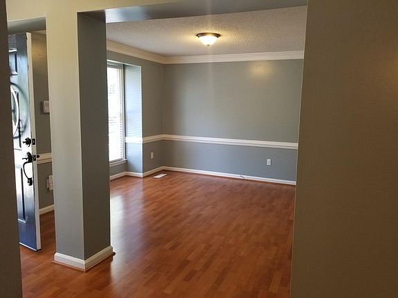 2nd image of 4200 King Edward Ct