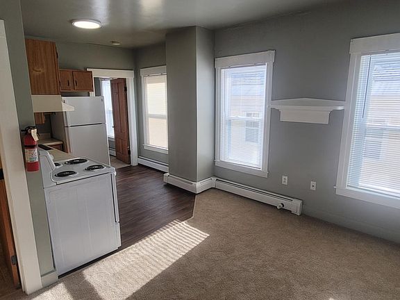 3rd image of 14 Main St #11