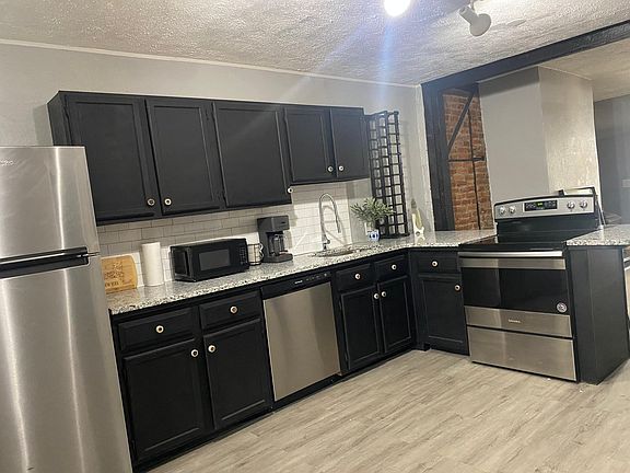 3rd image of 27 Bleecker Pl APT 1