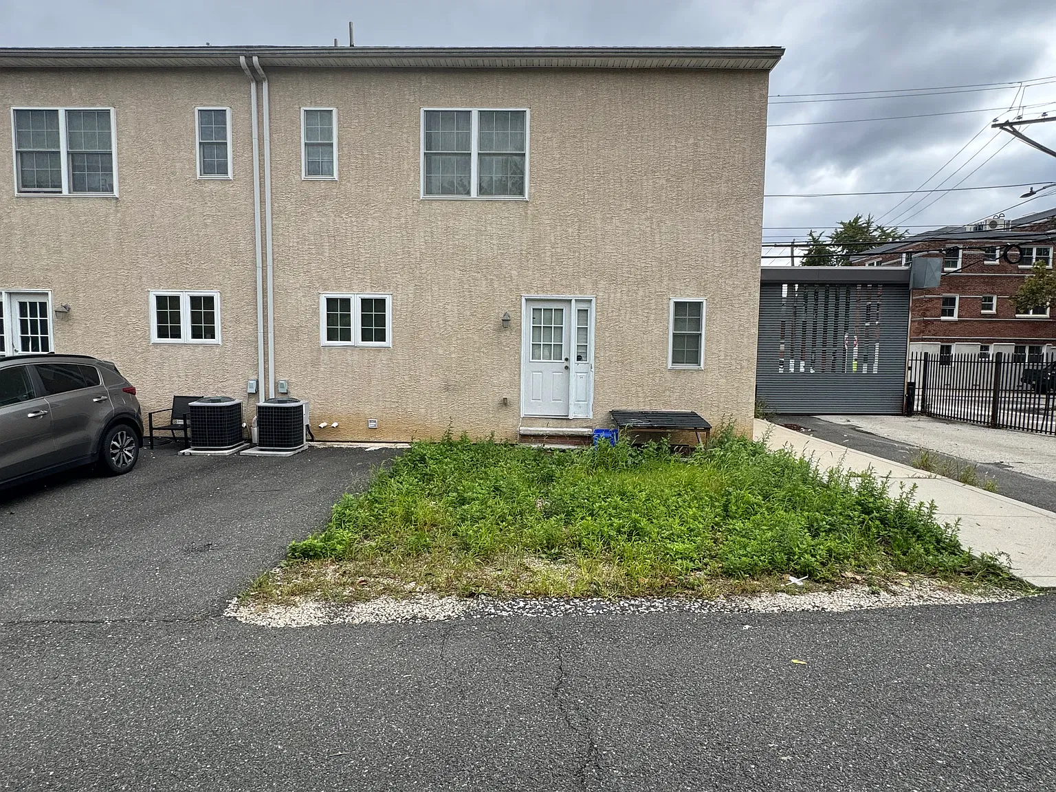 2 bed, 2.5 bath, 1250 sqft, $1,900 — Photo 3
